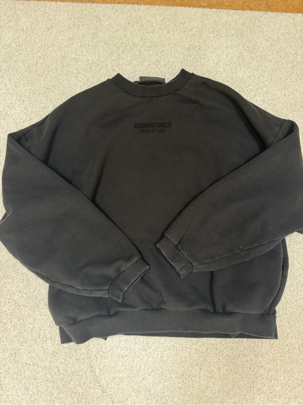 Fear of God Essentials Black Crewneck Sweatshirt - Picture 5 of 8